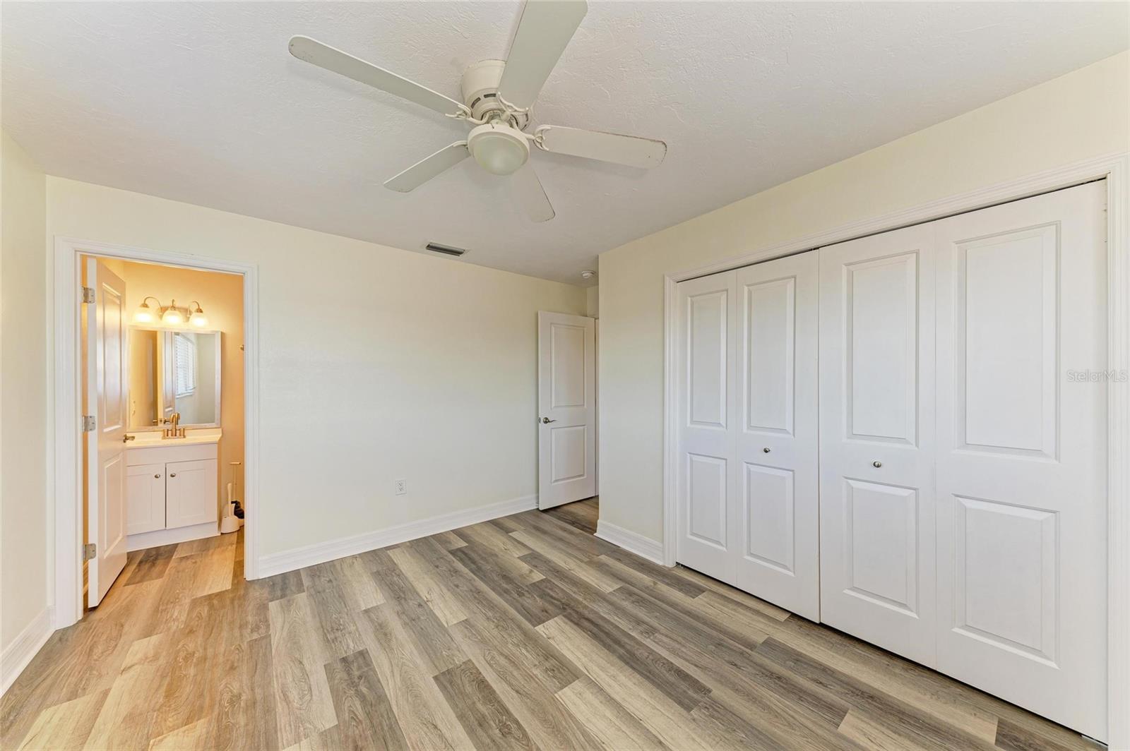 Image 20 of 66 For 616 Guild Drive 8