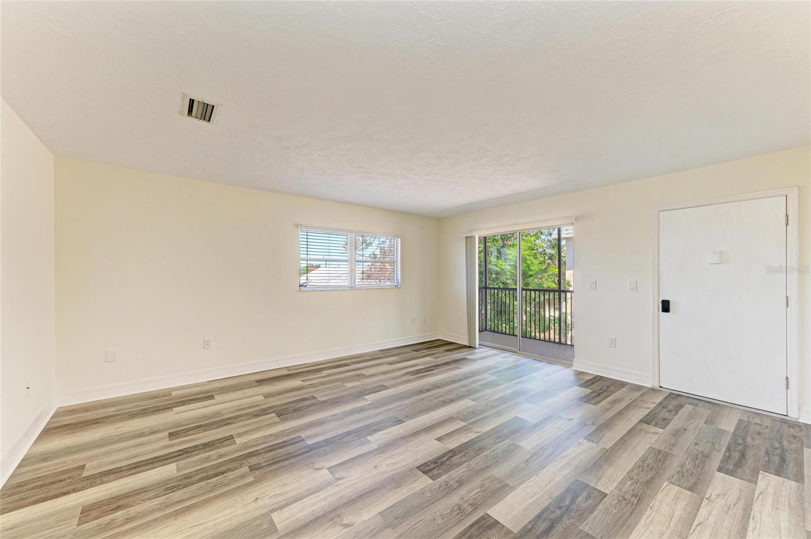 Image 8 of 66 For 616 Guild Drive 8