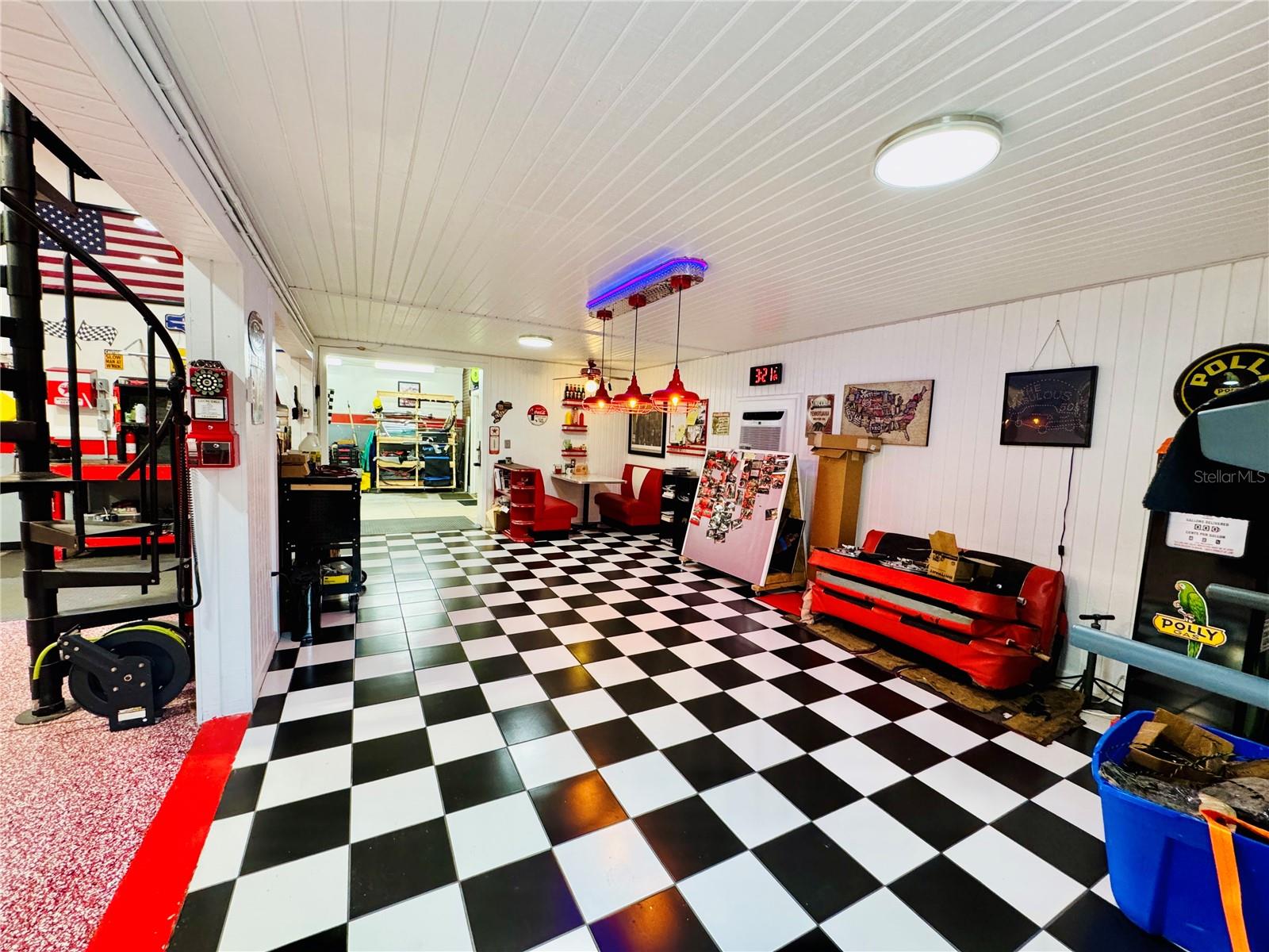 Image 18 of 94 For 6522 Pimlico Street