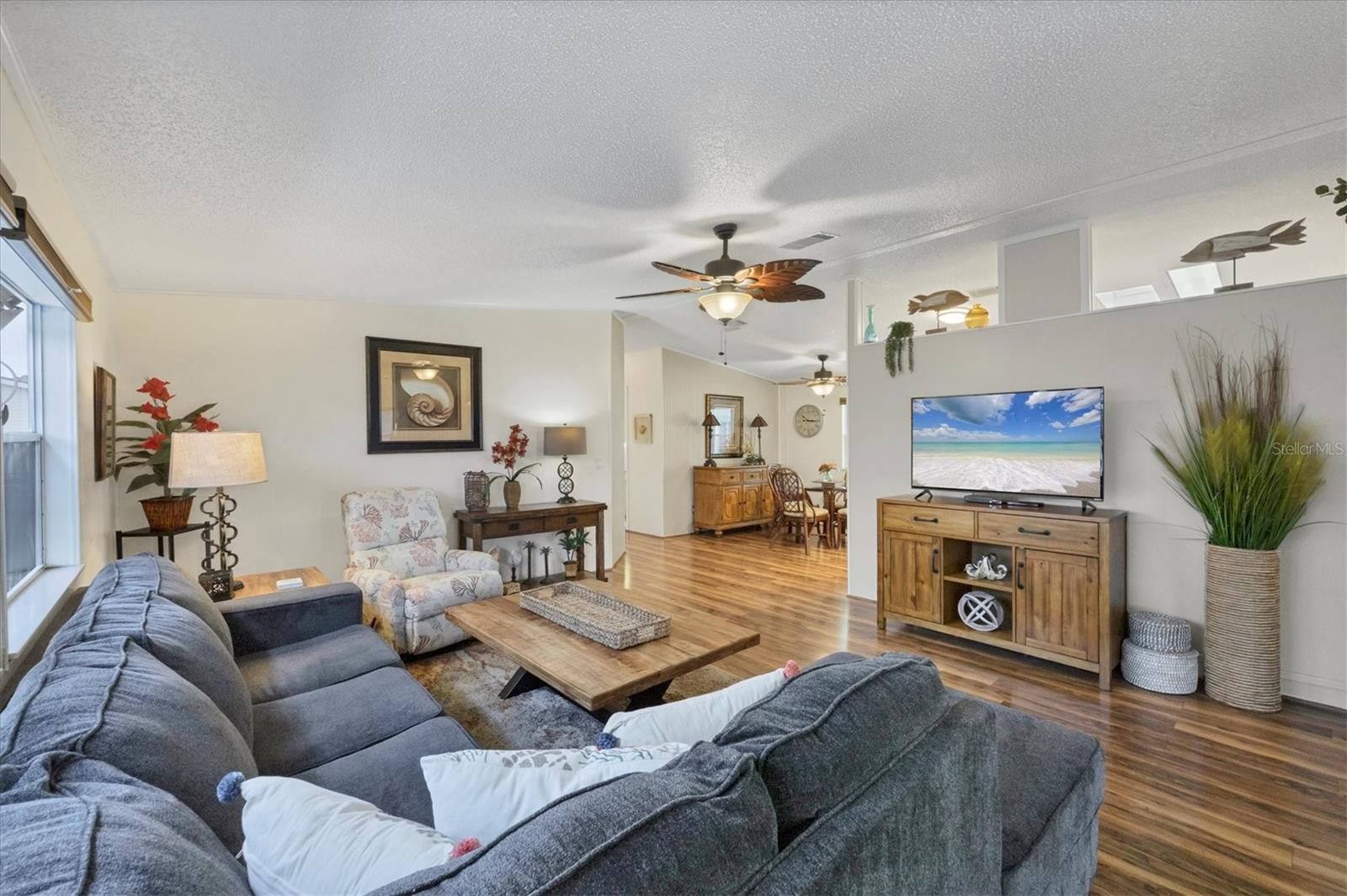 Image 11 of 62 For 546 Amberjack Drive