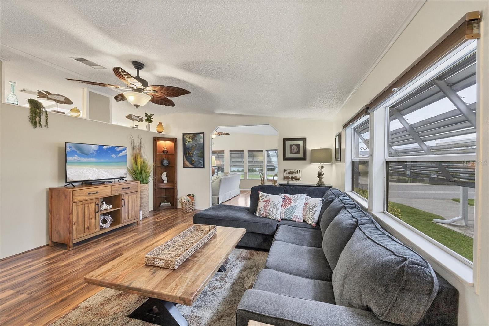 Image 12 of 62 For 546 Amberjack Drive