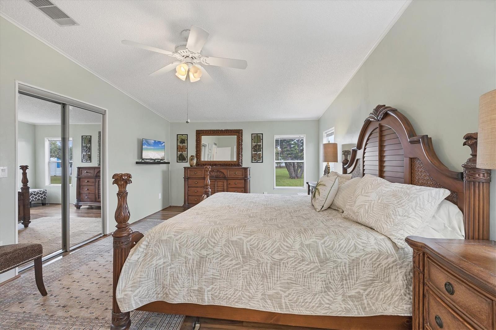 Image 20 of 62 For 546 Amberjack Drive