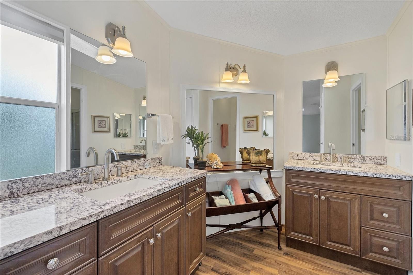 Image 22 of 62 For 546 Amberjack Drive