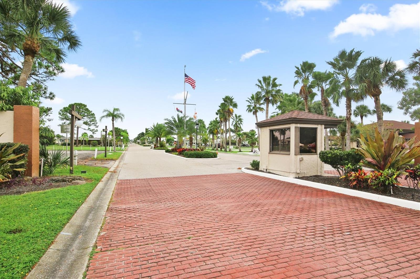 Image 33 of 62 For 546 Amberjack Drive