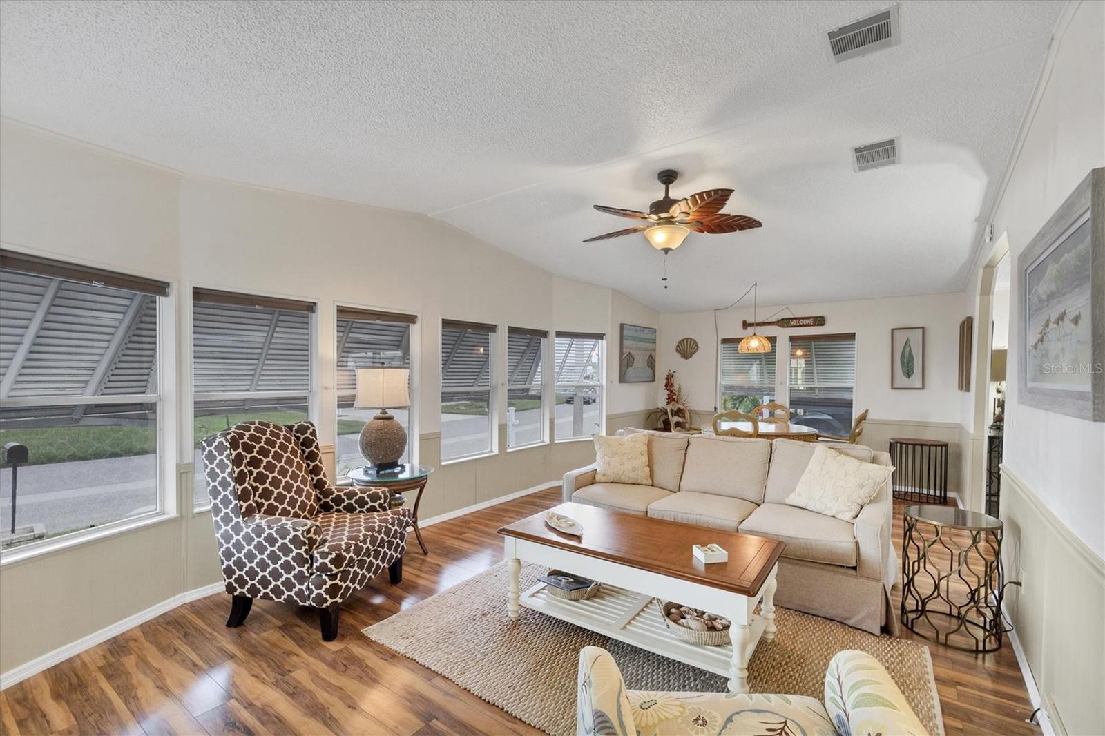 Image 6 of 62 For 546 Amberjack Drive