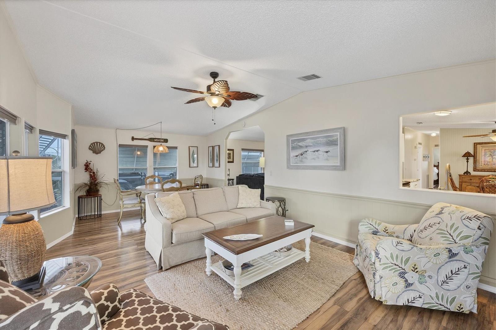 Image 7 of 62 For 546 Amberjack Drive