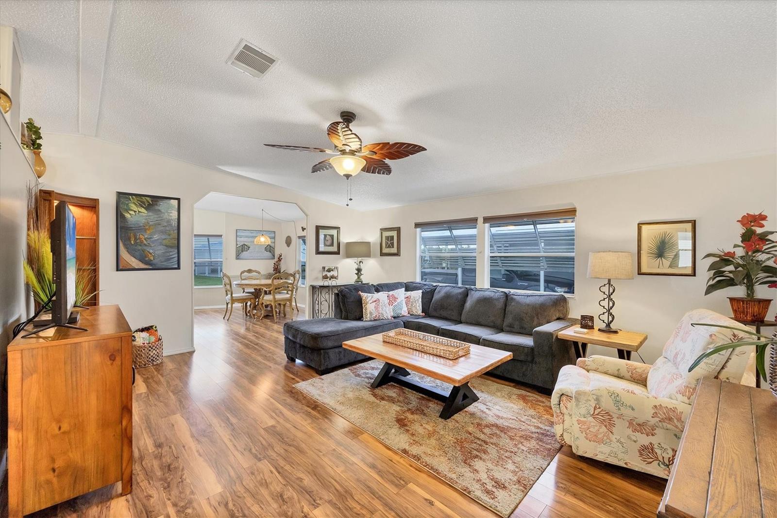 Image 9 of 62 For 546 Amberjack Drive