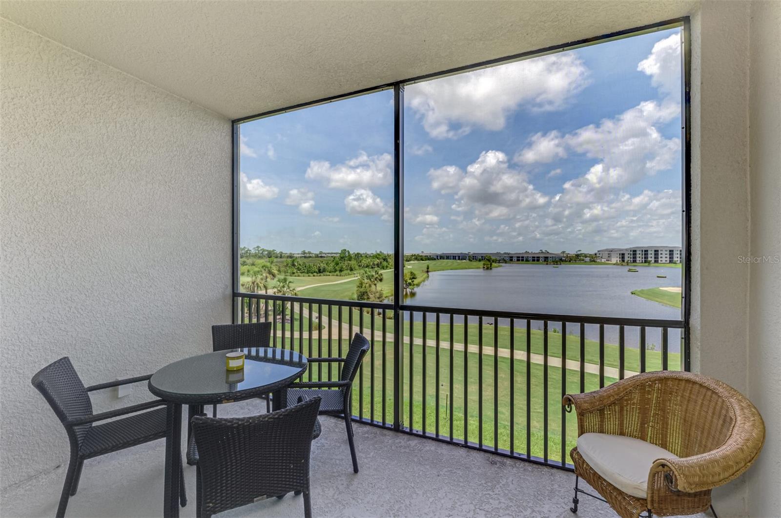 Image 32 of 99 For 12140 Wellen Golf Street 305