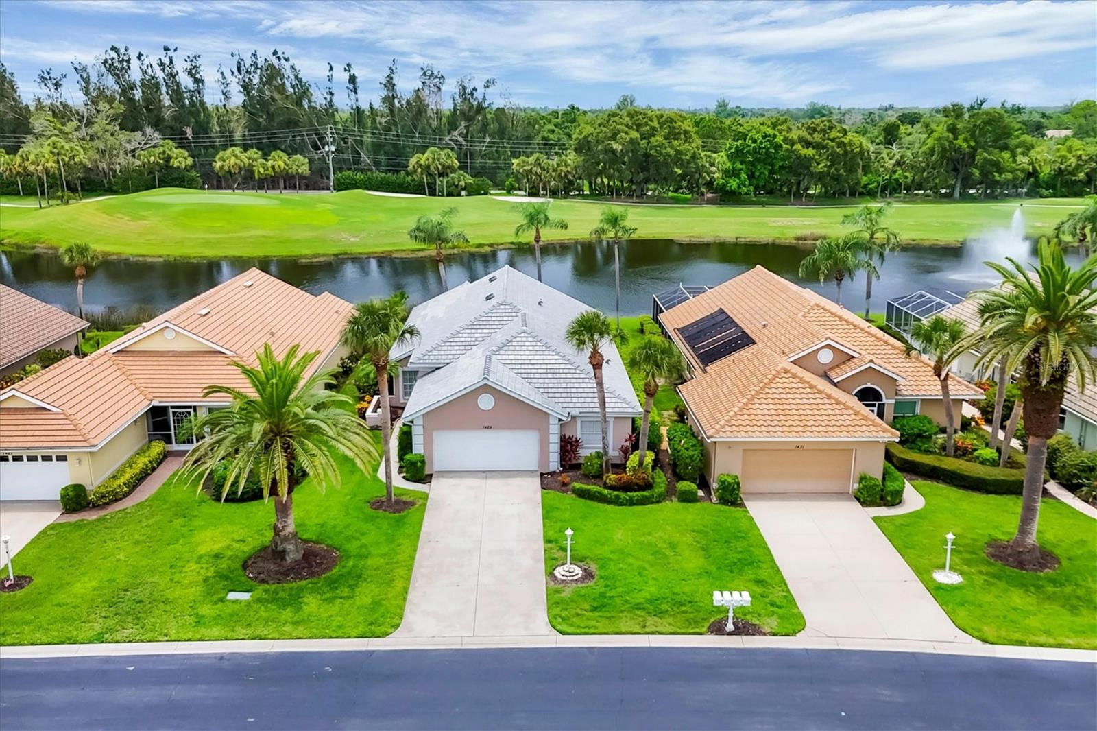 Image 4 of 62 For 1429 Turnberry Drive