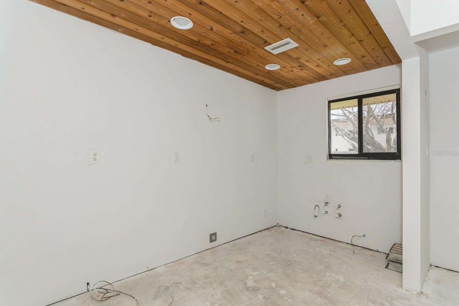 Image 11 of 58 For 500 Park Boulevard S 99