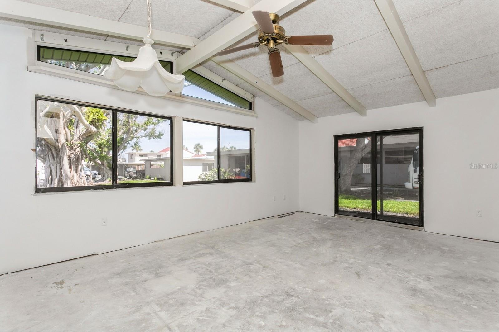 Image 8 of 58 For 500 Park Boulevard S 99