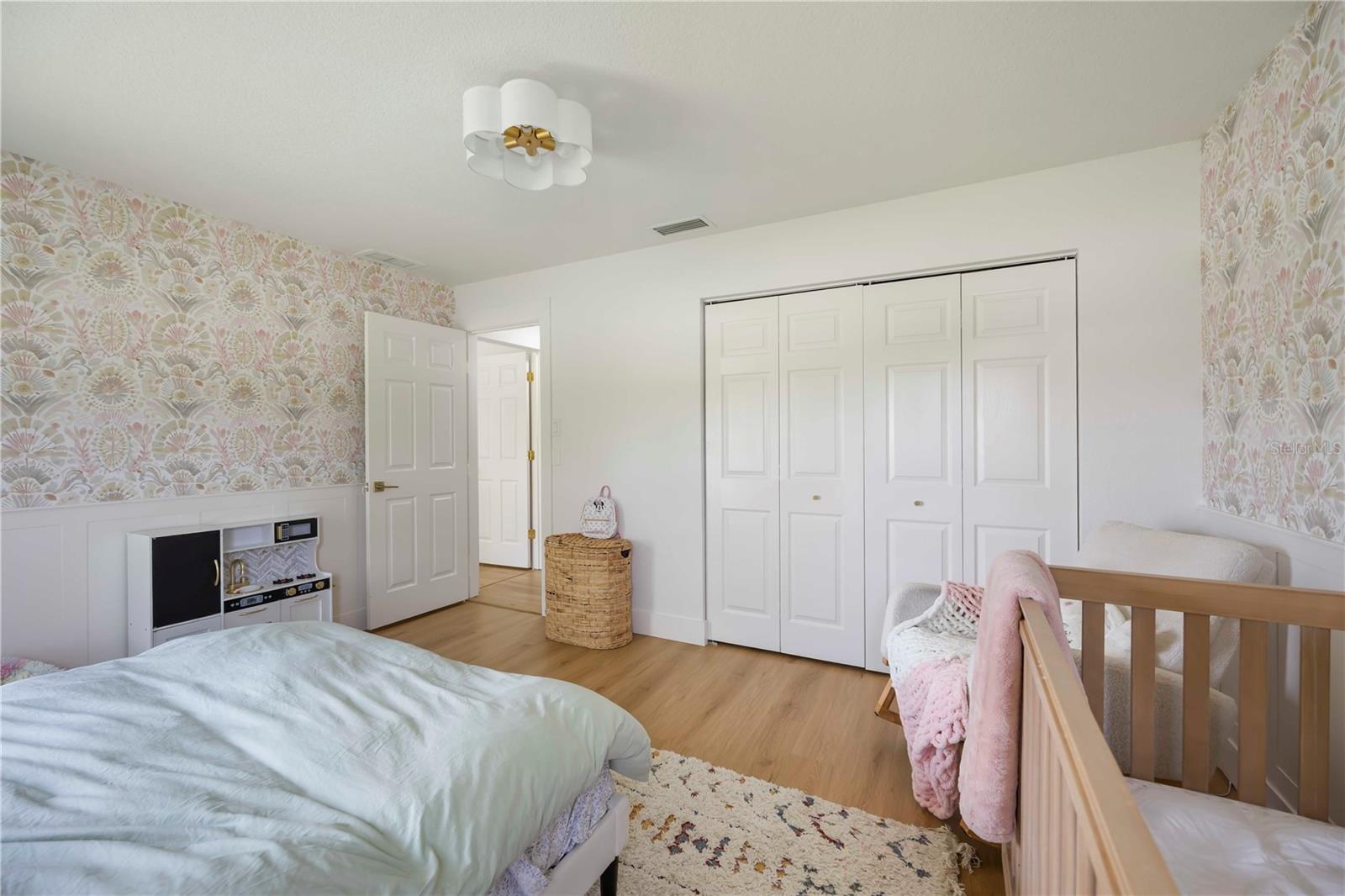 Image 20 of 29 For 5028 Greenway Court