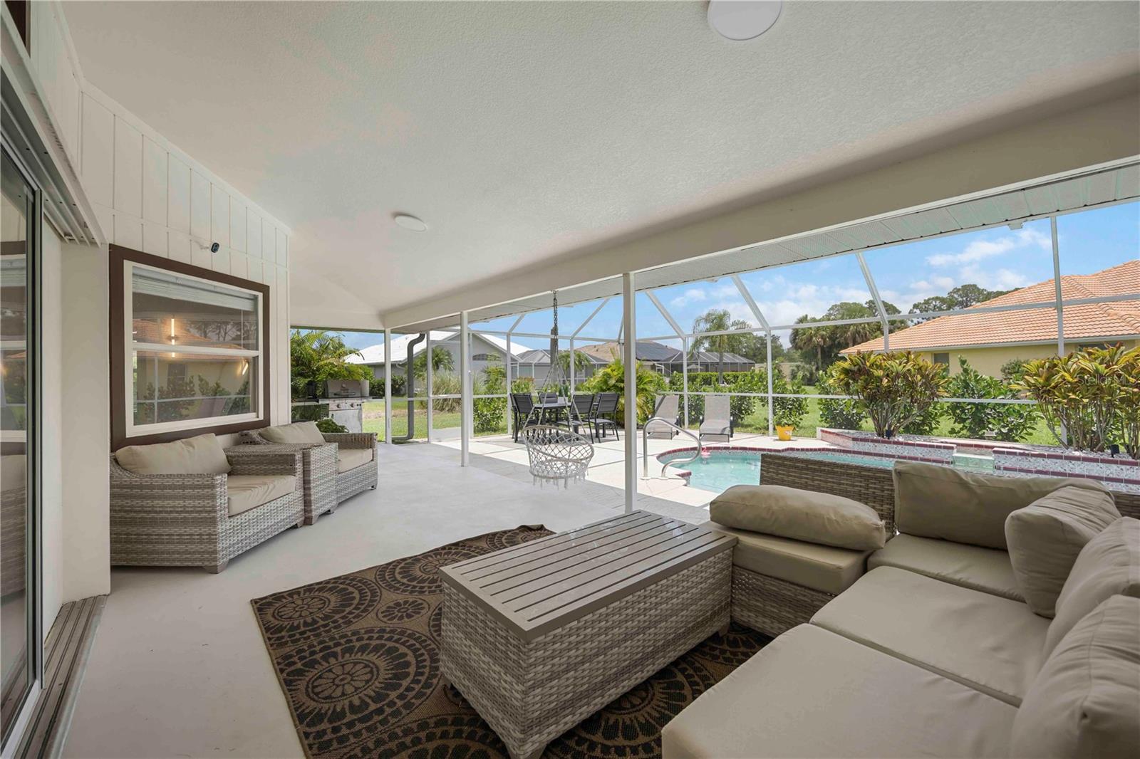 Image 25 of 29 For 5028 Greenway Court