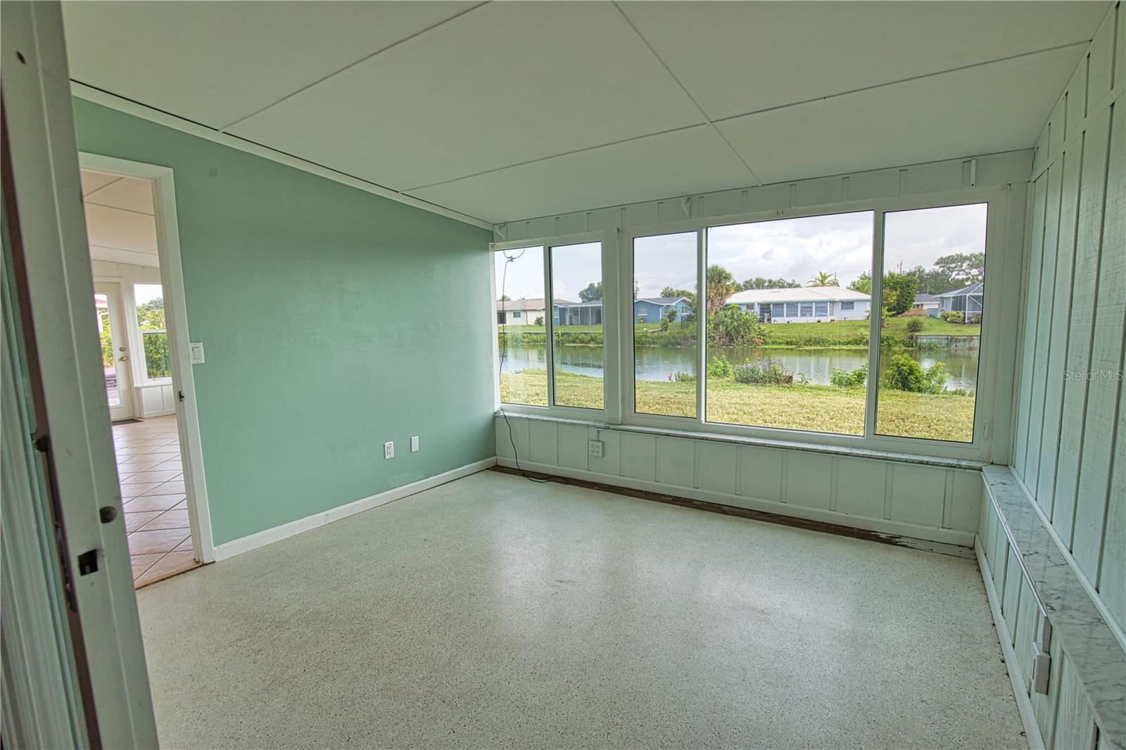 Image 18 of 26 For 1325 Cambridge Drive