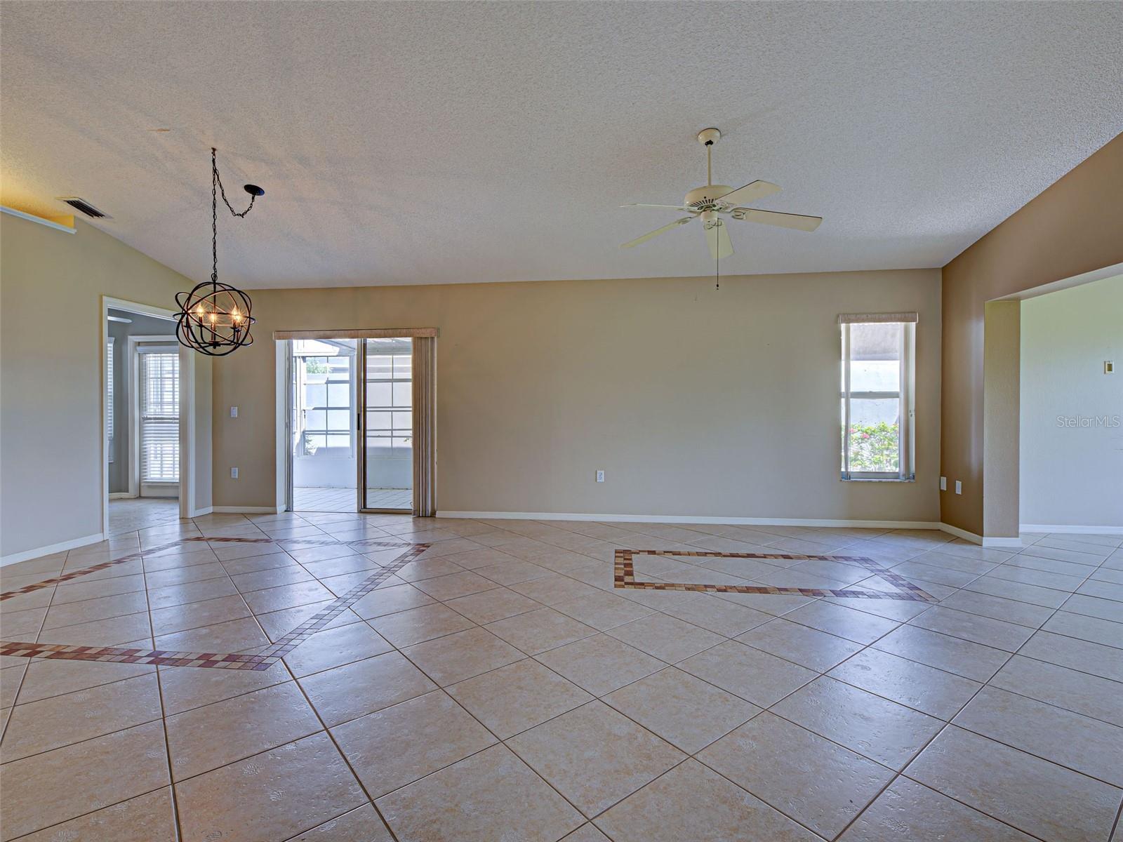 Image 20 of 62 For 720 Brightside Crescent Drive 11