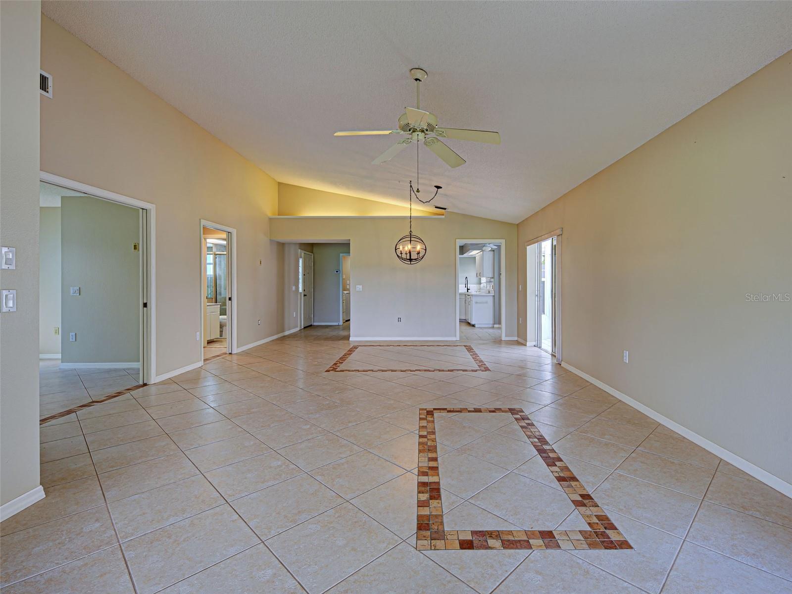 Image 25 of 62 For 720 Brightside Crescent Drive 11