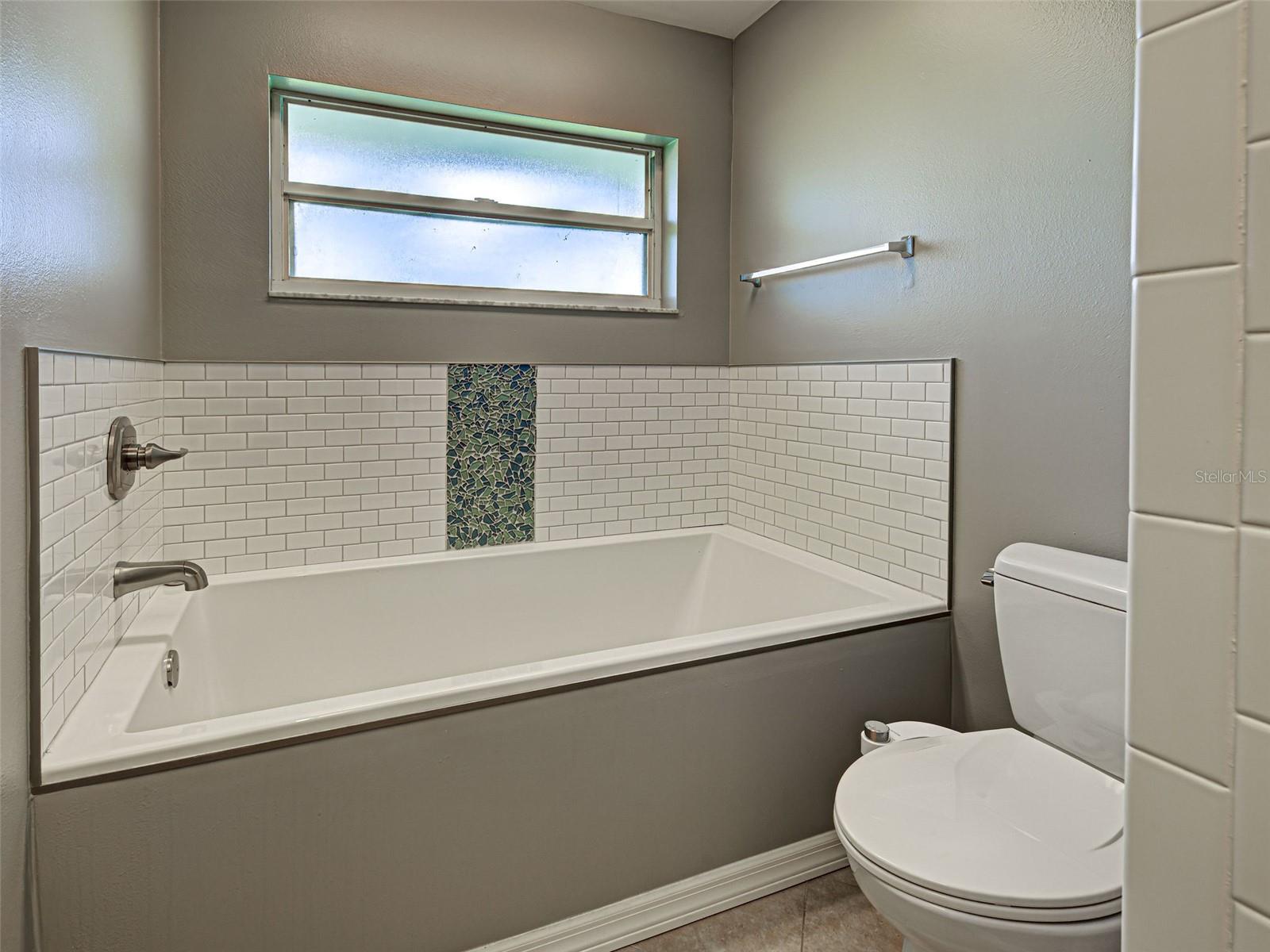 Image 37 of 62 For 720 Brightside Crescent Drive 11