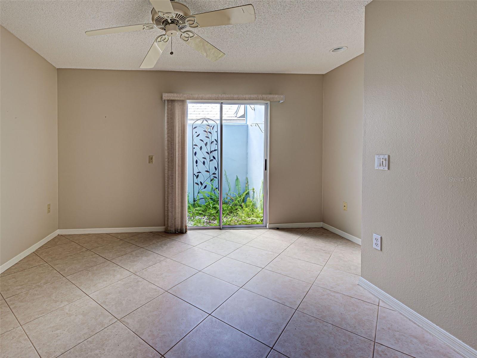 Image 39 of 62 For 720 Brightside Crescent Drive 11