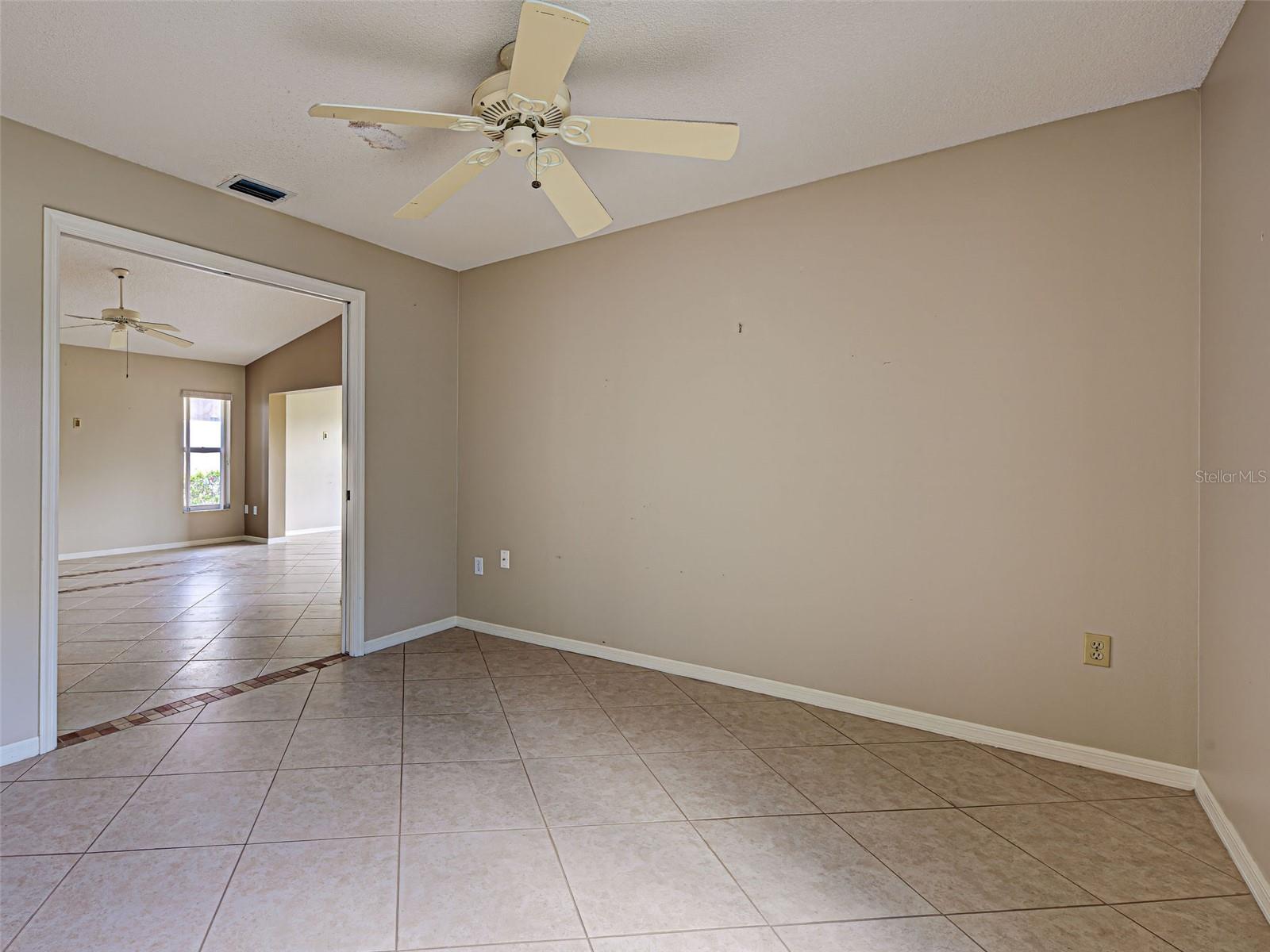 Image 40 of 62 For 720 Brightside Crescent Drive 11