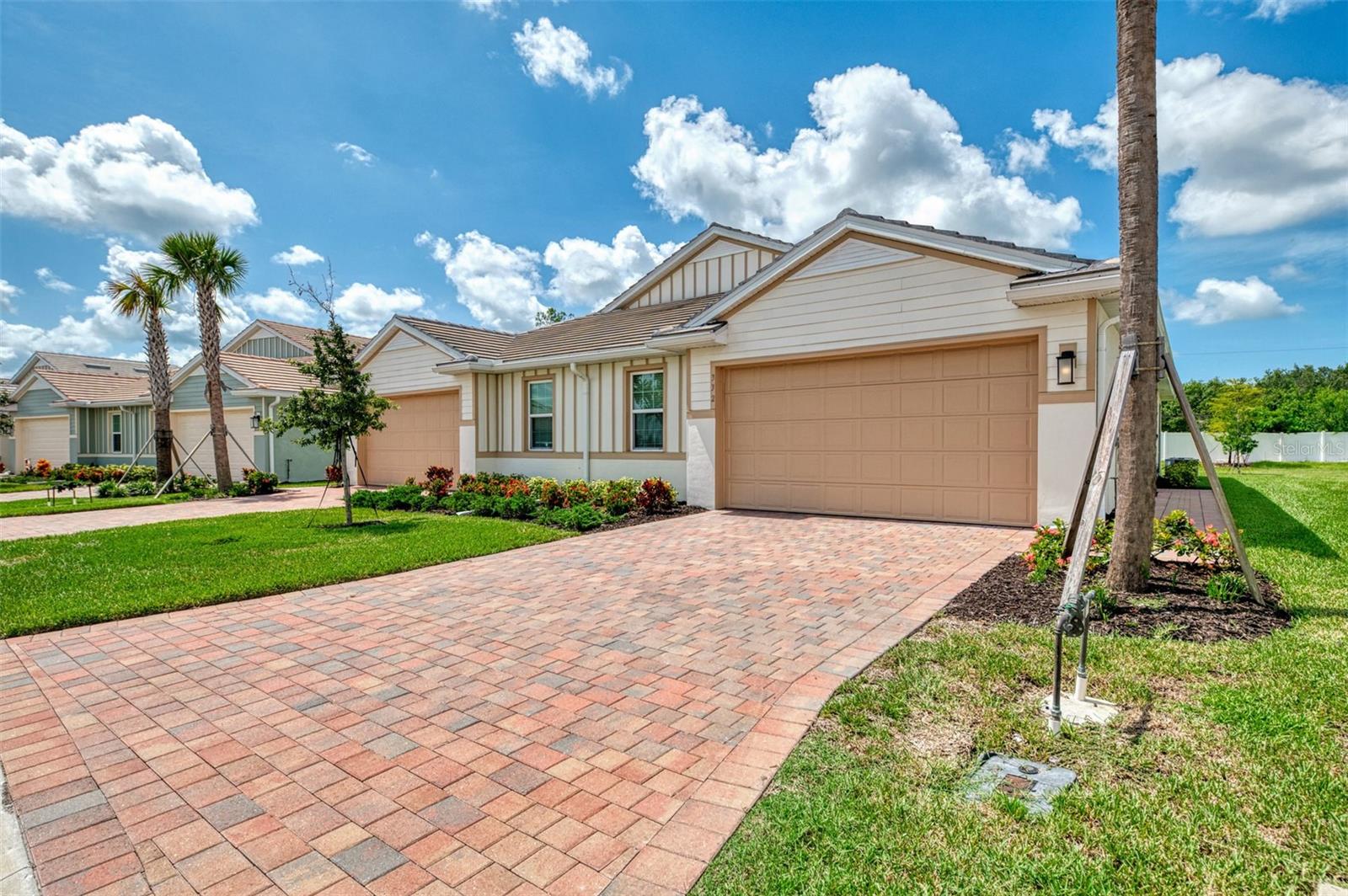 Details for 332 Ibiza Loop, VENICE, FL 34292