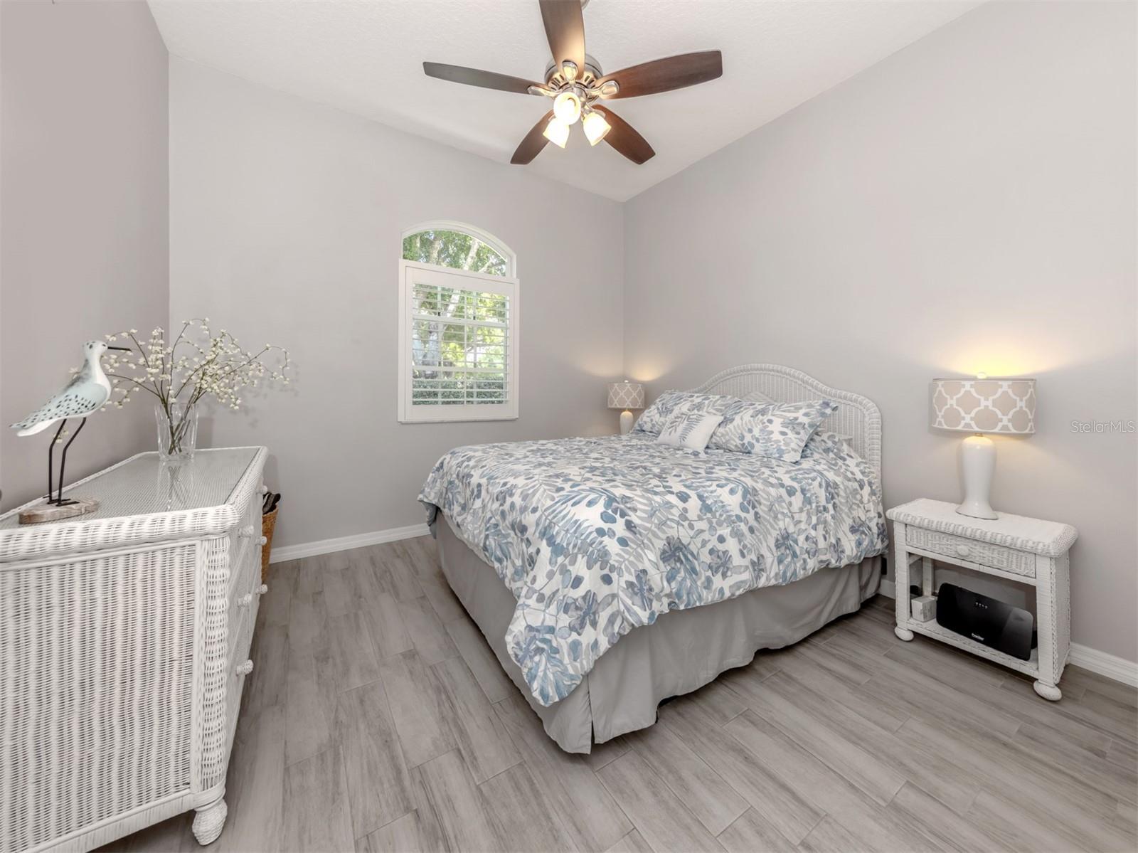 Image 11 of 53 For 1287 Lakeside Woods Drive