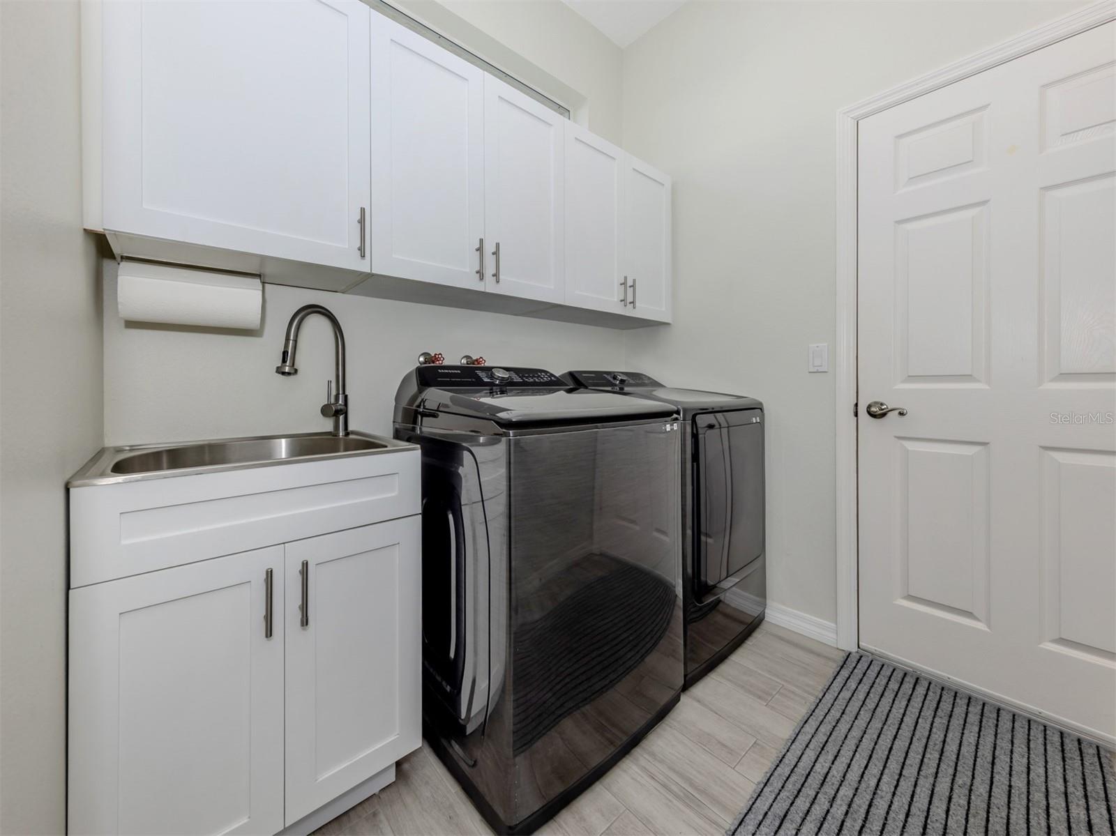 Image 14 of 53 For 1287 Lakeside Woods Drive