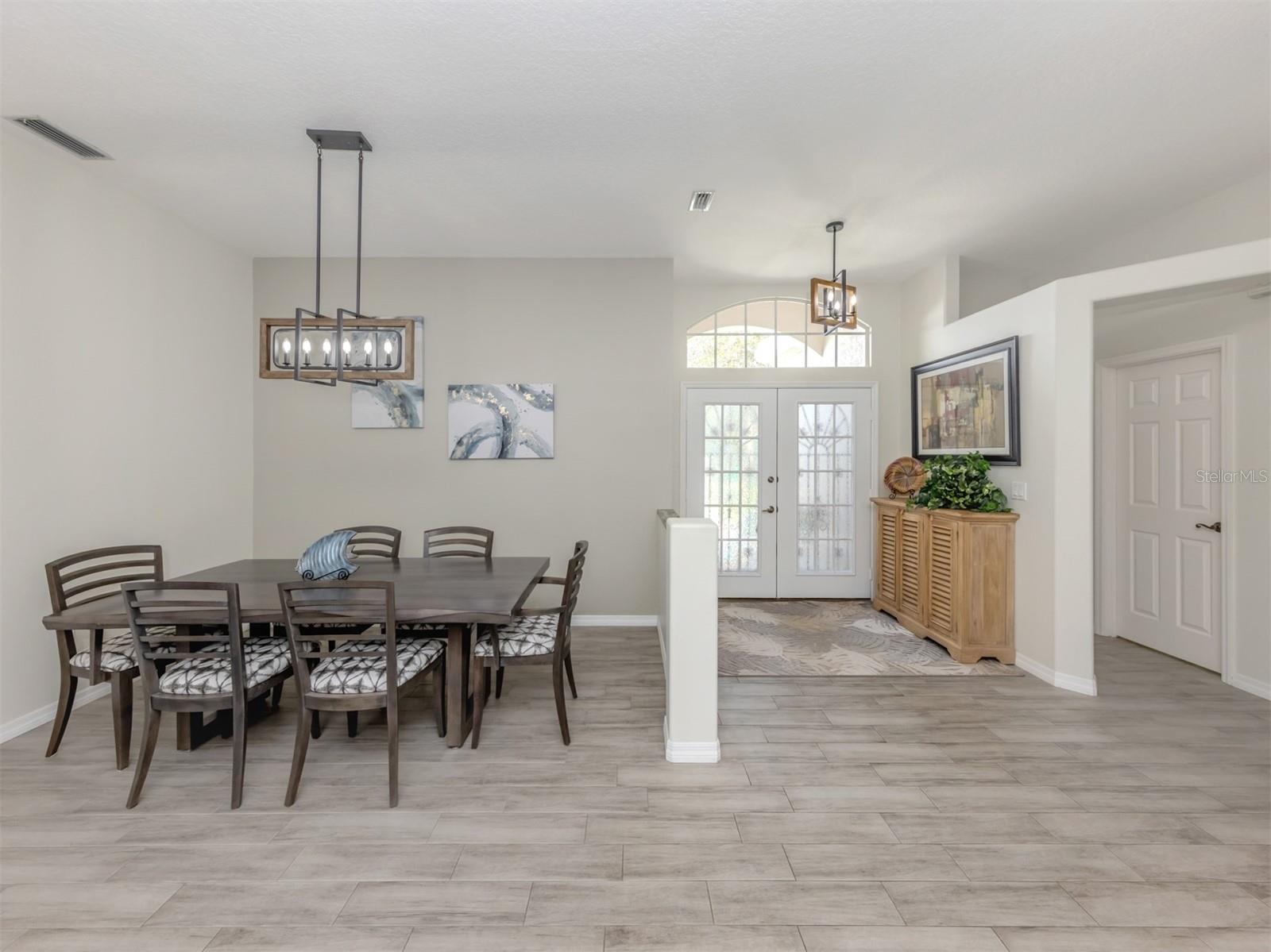 Image 9 of 53 For 1287 Lakeside Woods Drive