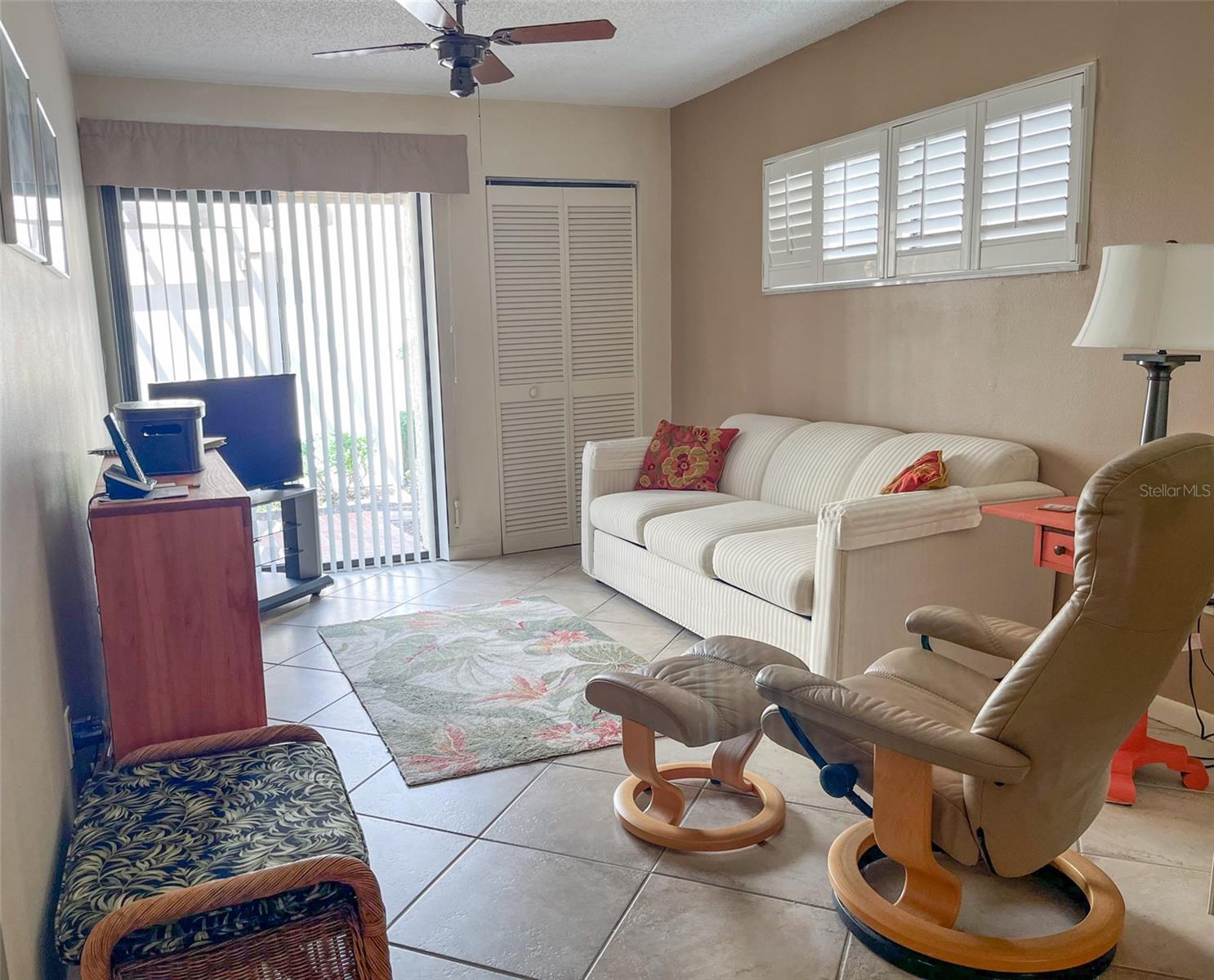 Image 4 of 40 For 690 Bird Bay Circle 28