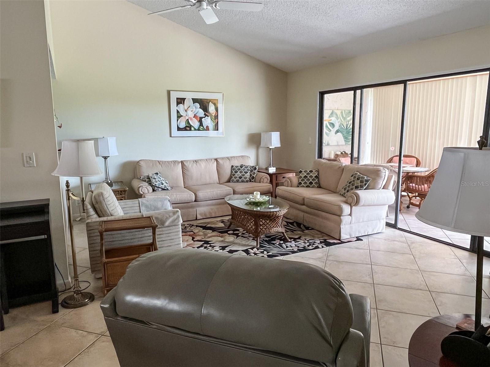 Image 9 of 40 For 690 Bird Bay Circle 28