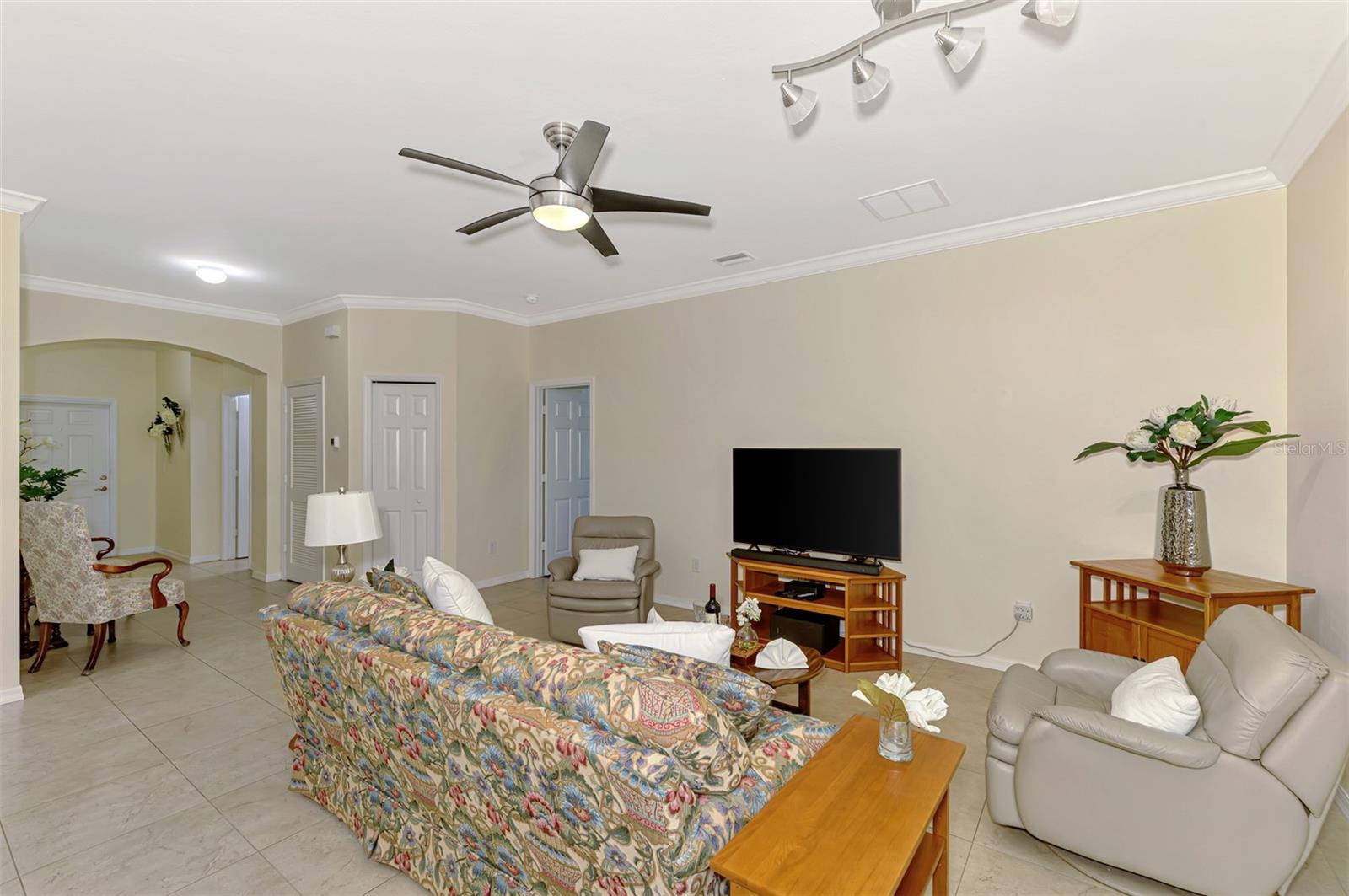 Image 14 of 86 For 9106 Coachman Drive