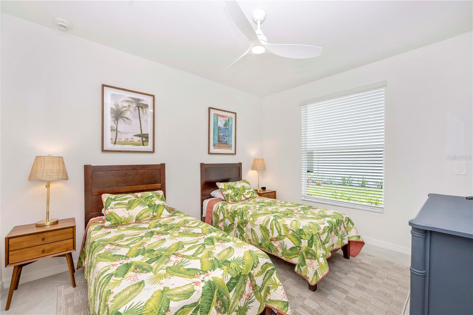 Image 35 of 98 For 17500 Opal Sand Drive 101
