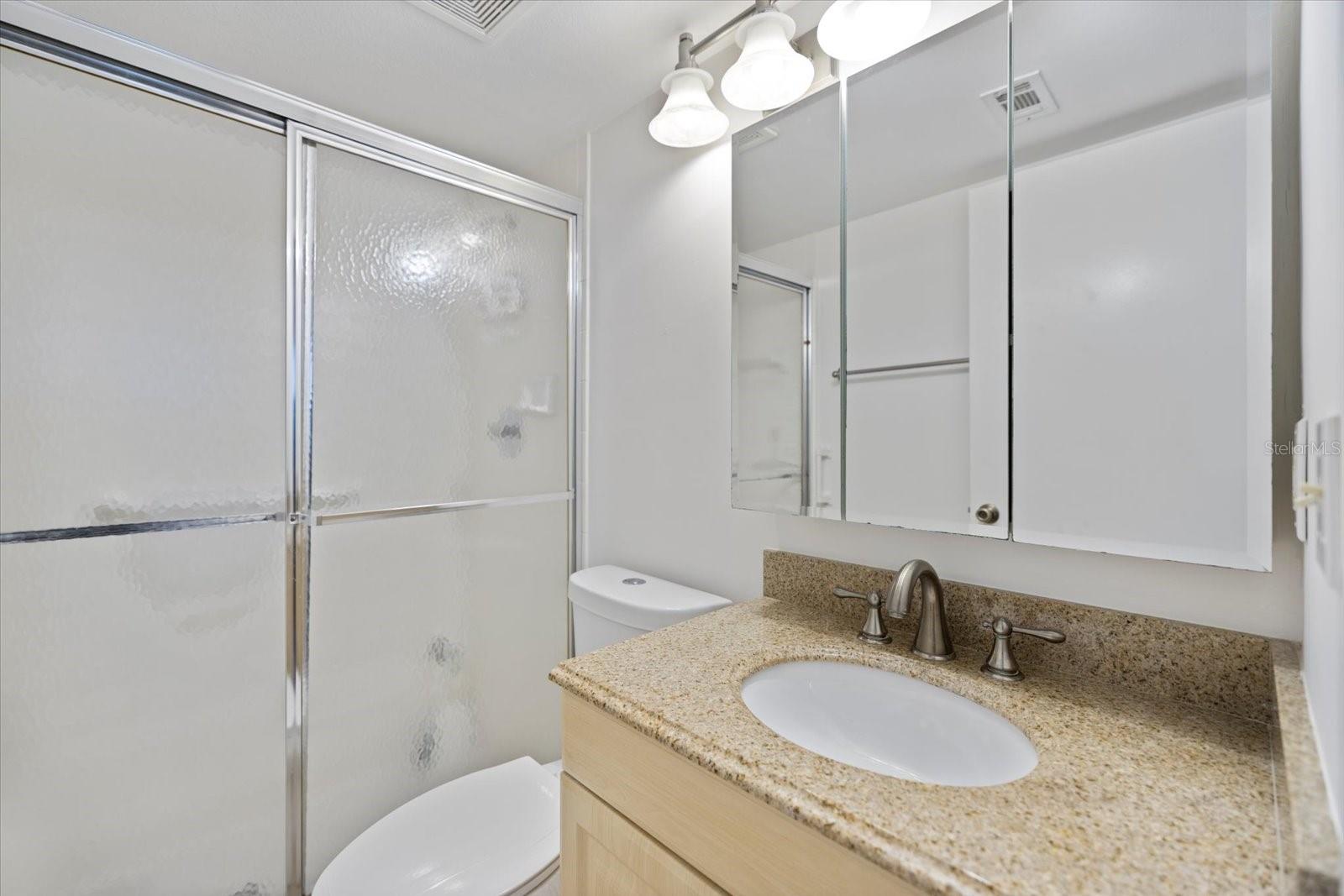 Image 22 of 52 For 752 White Pine Tree Road 108