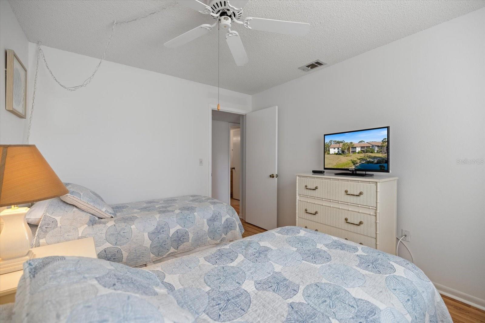 Image 24 of 52 For 752 White Pine Tree Road 108