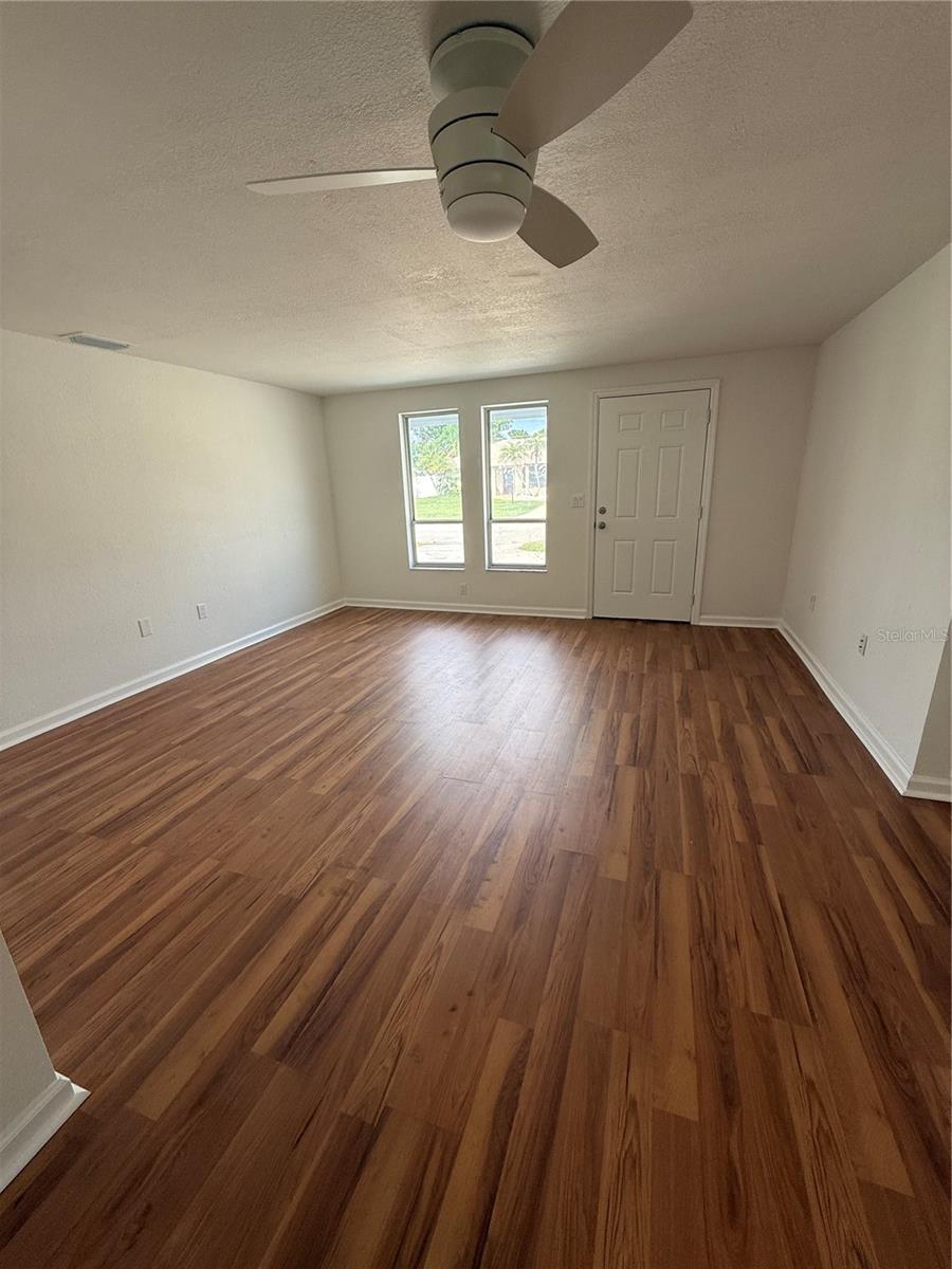 Image 5 of 15 For 249 Mount Vernon Drive