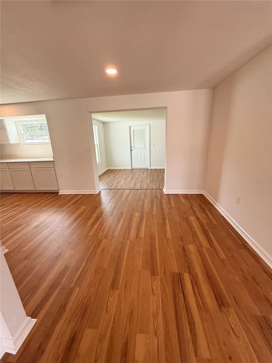 Image 6 of 15 For 249 Mount Vernon Drive