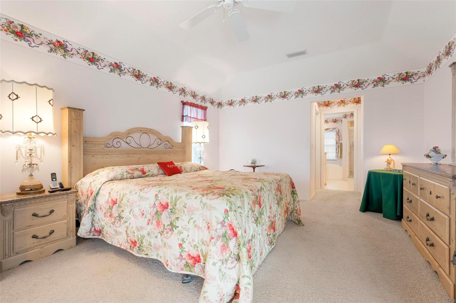 Image 18 of 40 For 403 Bermuda Isles Circle
