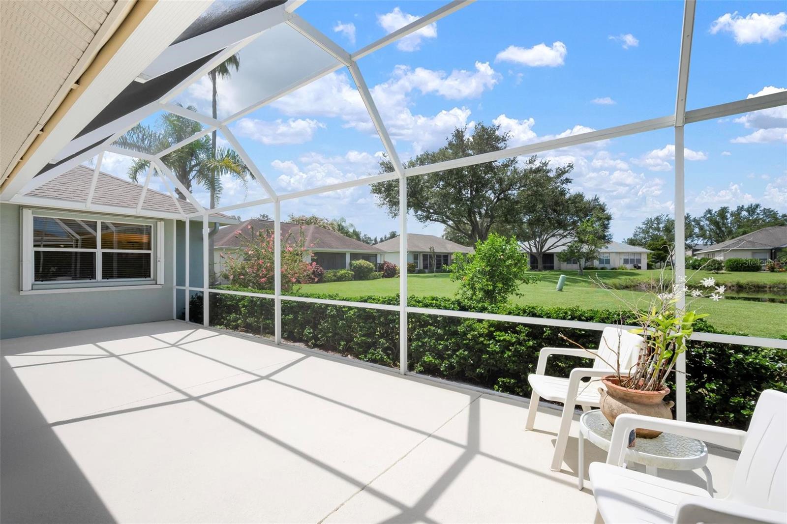 Image 32 of 40 For 403 Bermuda Isles Circle