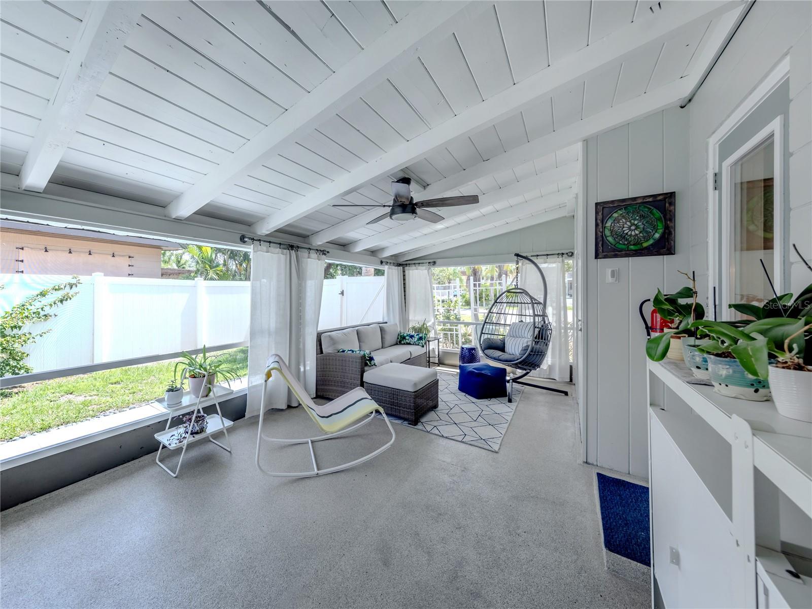 Image 18 of 53 For 209 Park Boulevard N