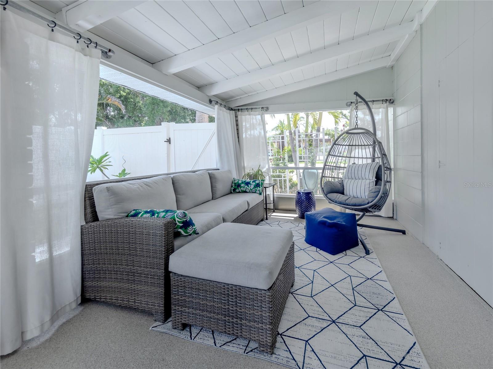 Image 19 of 53 For 209 Park Boulevard N