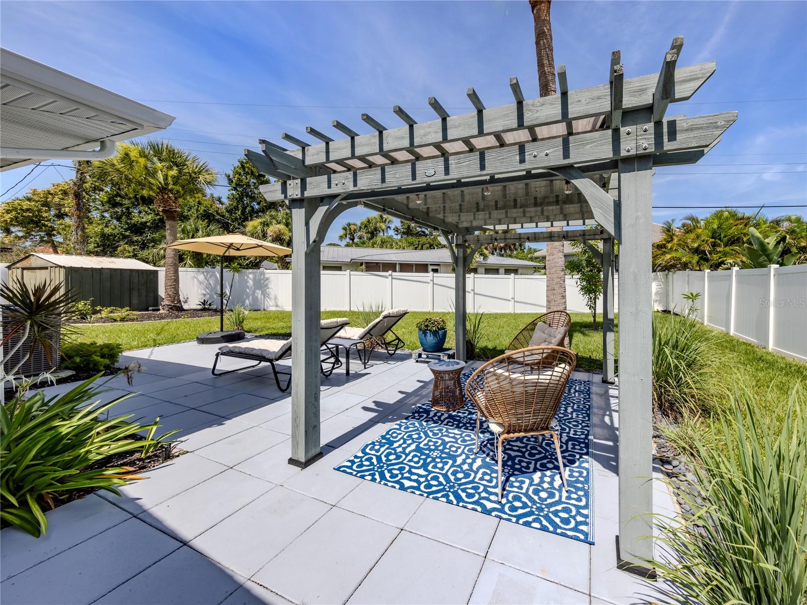 Image 20 of 53 For 209 Park Boulevard N