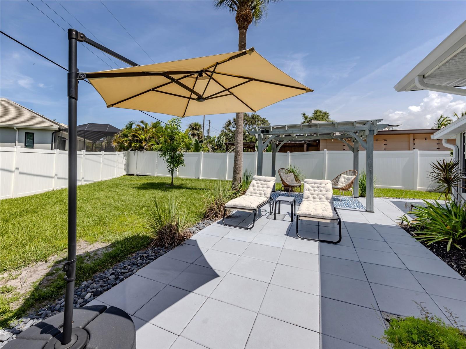 Image 22 of 53 For 209 Park Boulevard N