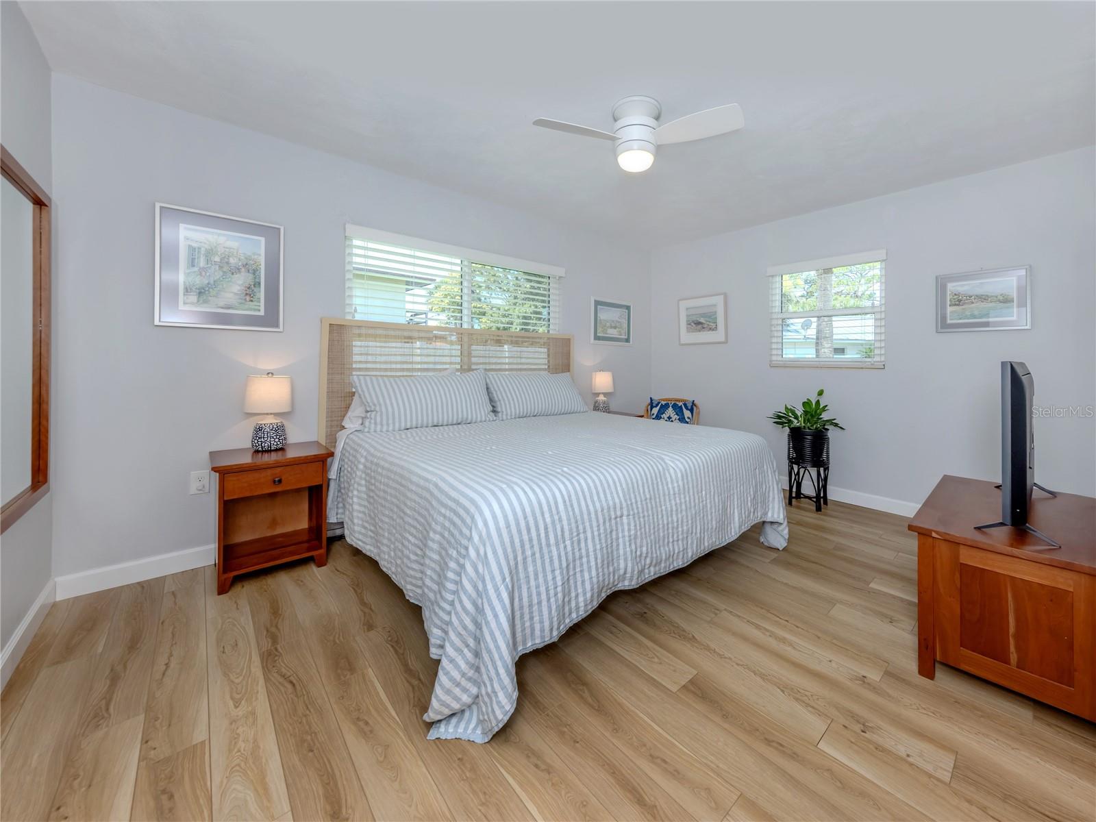 Image 25 of 53 For 209 Park Boulevard N