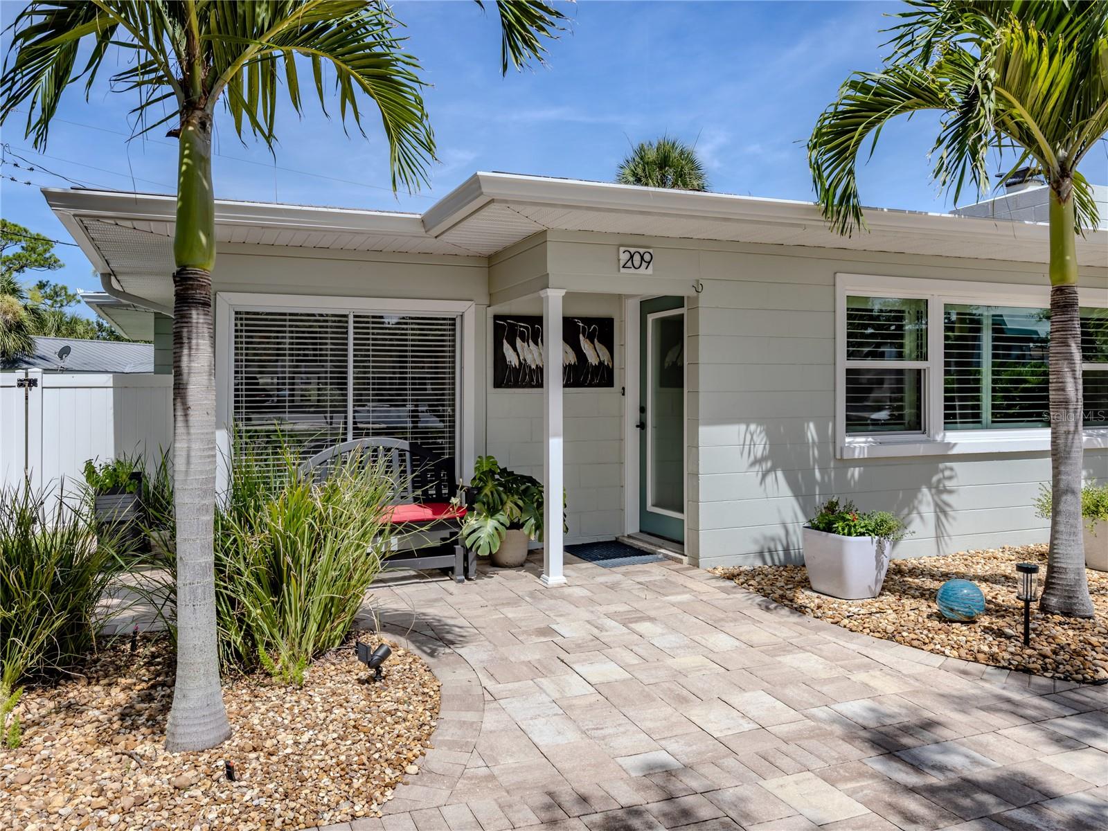 Image 34 of 53 For 209 Park Boulevard N
