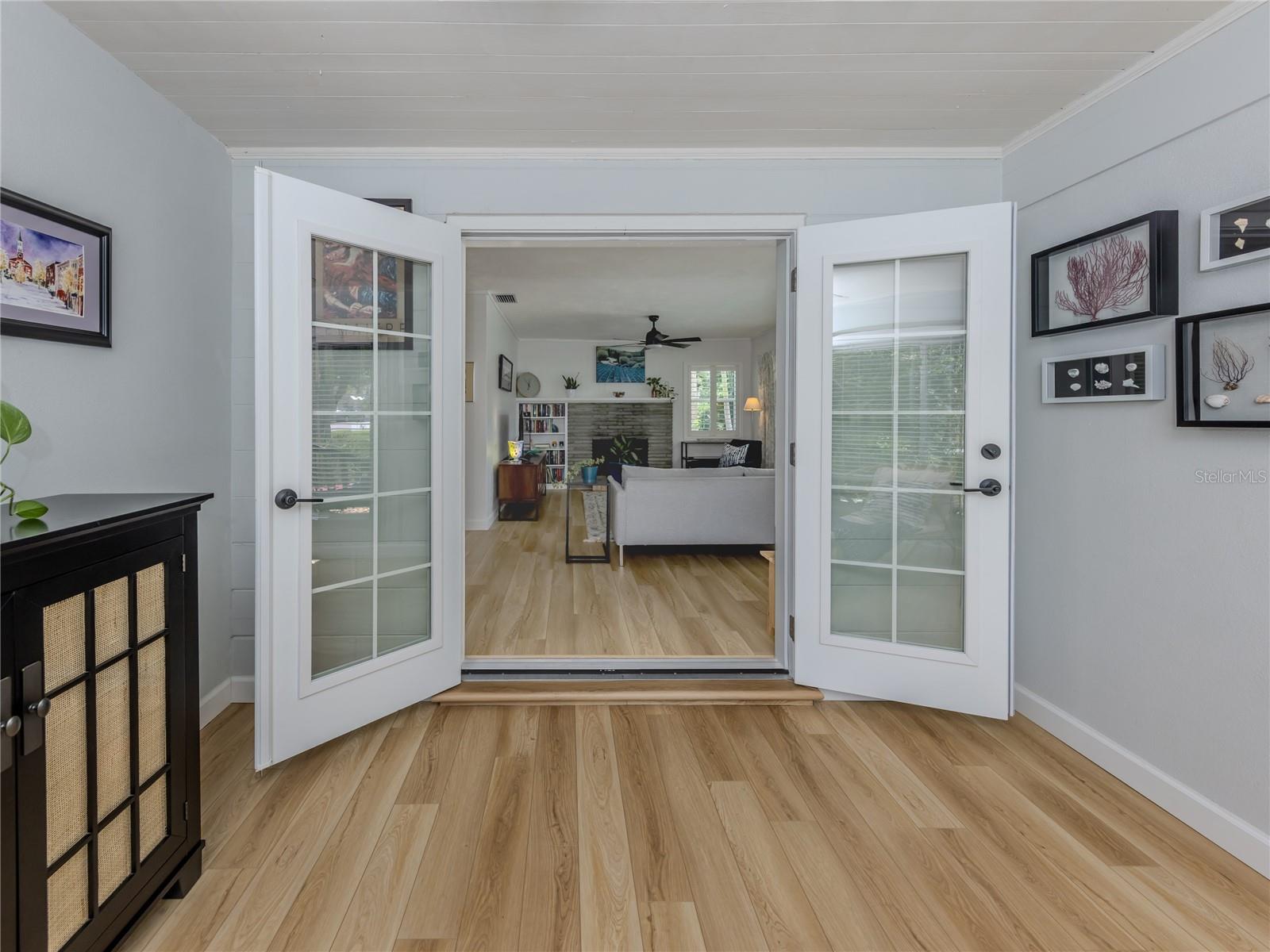 Image 9 of 53 For 209 Park Boulevard N