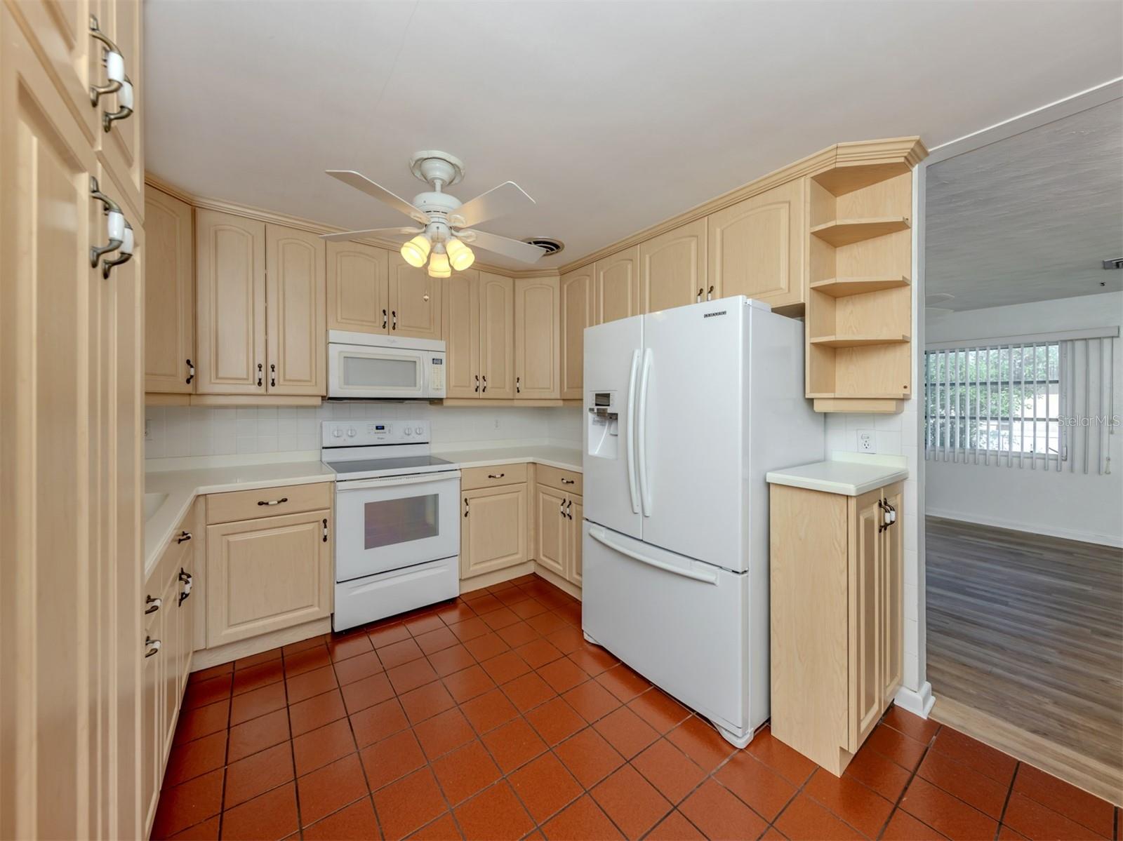 Image 10 of 41 For 732 Laurel Avenue