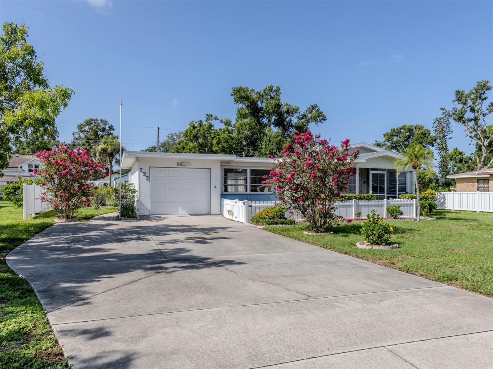 Image 30 of 41 For 732 Laurel Avenue