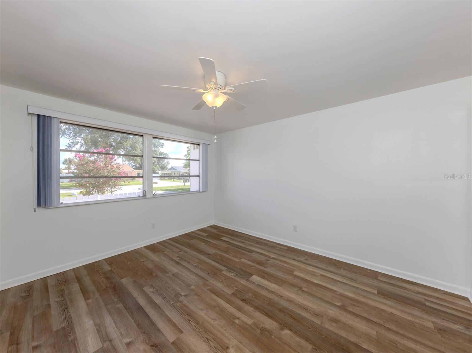 Image 6 of 41 For 732 Laurel Avenue