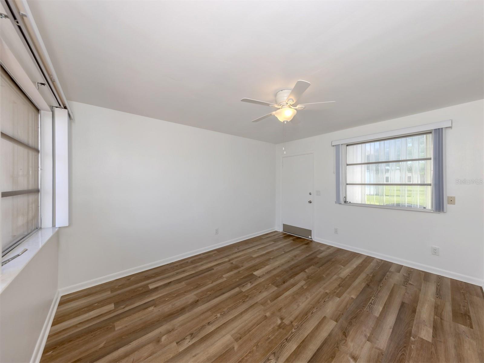 Image 7 of 41 For 732 Laurel Avenue