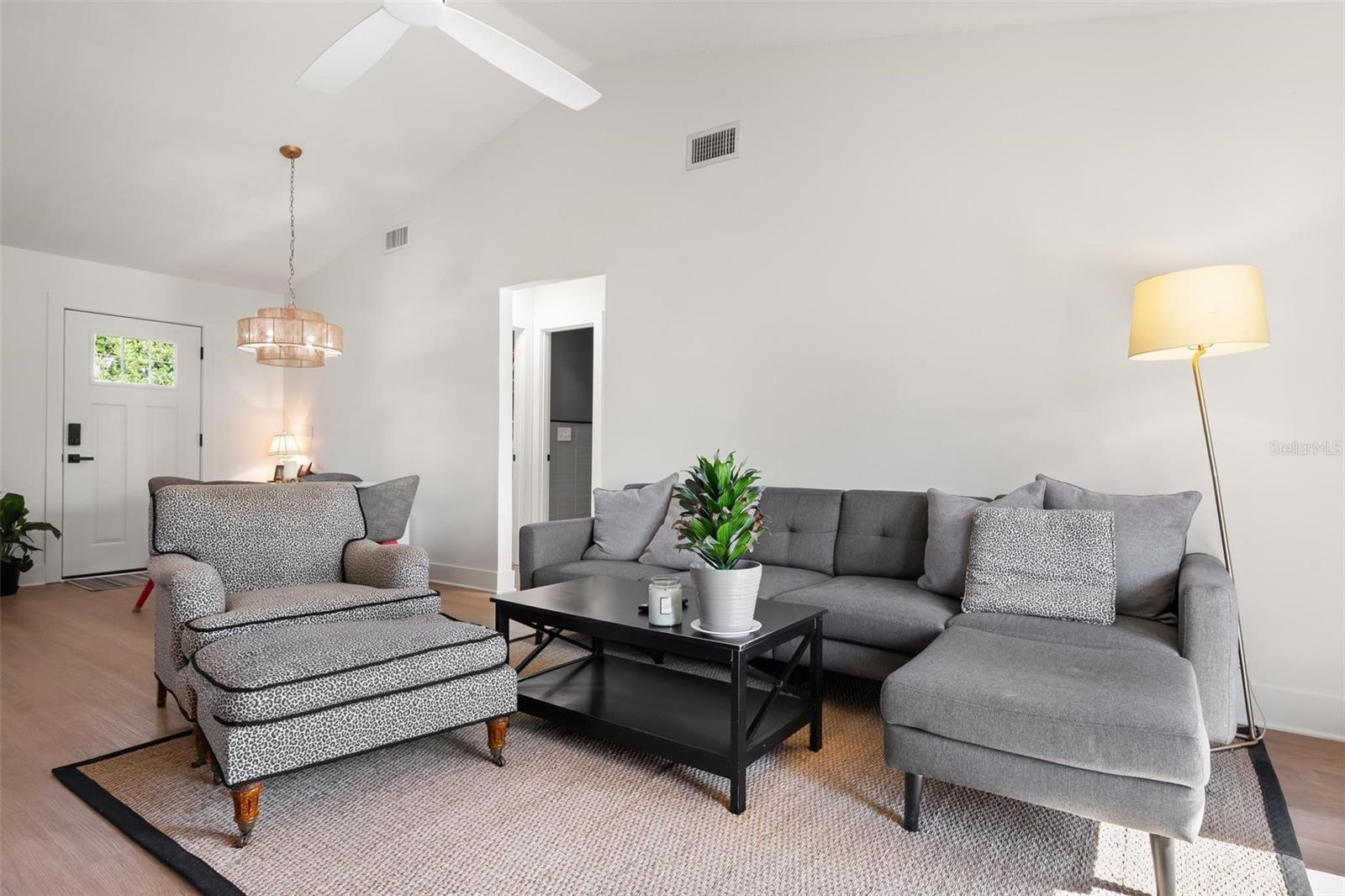 Image 11 of 64 For 812 Garland Avenue
