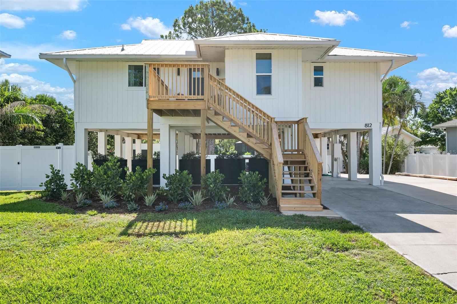 Image 2 of 64 For 812 Garland Avenue